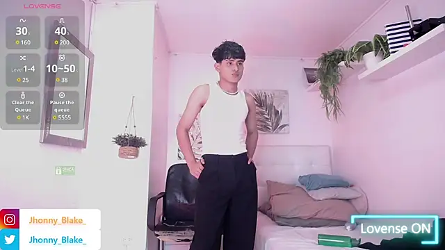 Snapshot of Jhonny-Blake chatting on 01/17/25, 08:55 Jhonny-Blake online show from 01/17/25, 08:55