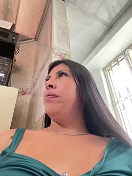 Alanna atm  online show from 12/19/24, 04:02