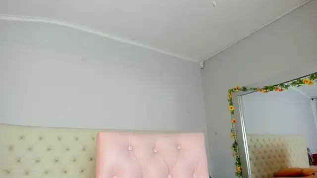 Snapshot of nami_sam01 chatting on 12/21/24, 03:31 nami sam01 online show from 12/21/24, 03:31