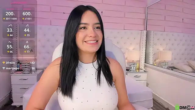 Snapshot of Yaaky_ chatting on 01/28/25, 07:42 Yaaky online show from 01/28/25, 07:42