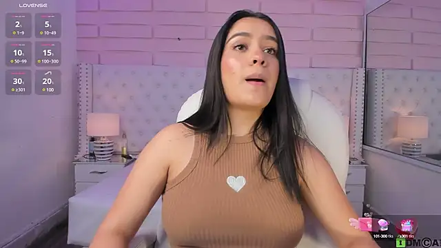 Snapshot of Yaaky_ chatting on 03/11/25, 08:20 Yaaky online show from 03/11/25, 08:20