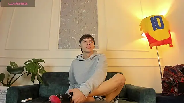 Snapshot of AlessandroDybala chatting on 03/14/25, 03:58 AlessandroDybala online show from 03/14/25, 03:58