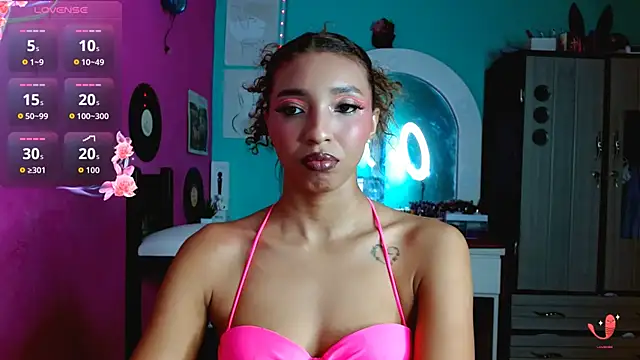 Snapshot of sensitive_brunette chatting on 10/03/25, 11:13 sensitive brunette online show from 10/03/25, 11:13