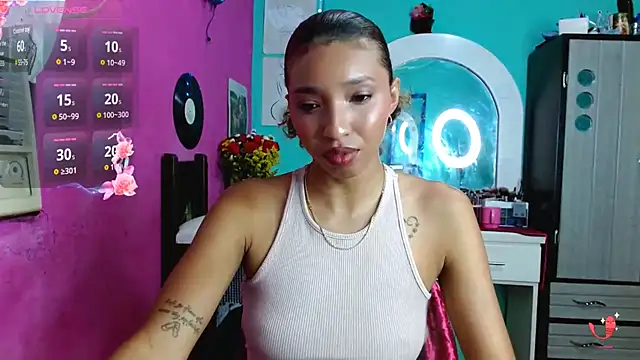 Snapshot of sensitive_brunette chatting on 10/09/25, 12:52 sensitive brunette online show from 10/09/25, 12:52