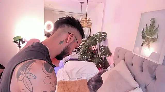 Tom cooper  online show from 11/19/25, 12:49