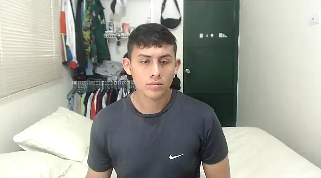 Snapshot of StivMike01 chatting on 01/17/25, 10:23 StivMike01 online show from 01/17/25, 10:23