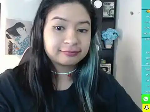 Snapshot of mollyshake1 chatting on 12/24/24, 11:06 mollyshake1 online show from 12/24/24, 11:06