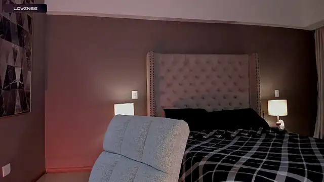 vangie  online show from 10/05/25, 12:31