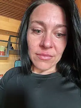 Snapshot of CuteNata chatting on 11/17/25, 11:05 CuteNata online show from 11/17/25, 11:05