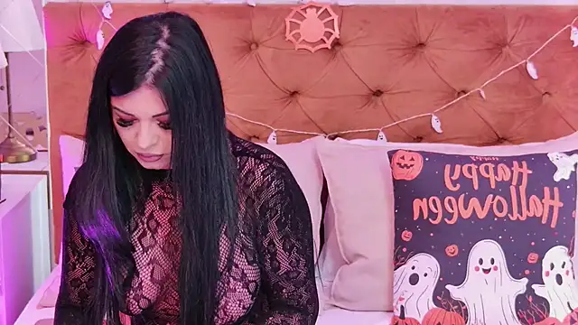 EmilyColle  online show from 10/29/25, 05:42