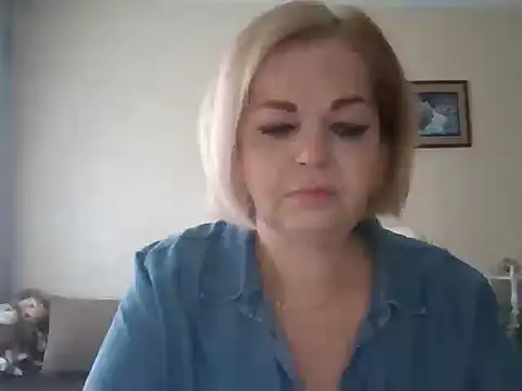 SofiyaPetrova online show from 10/26/25, 07:47