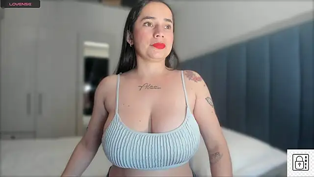 Snapshot of _Susiee_ chatting on 03/21/25, 01:02 Susiee online show from 03/21/25, 01:02