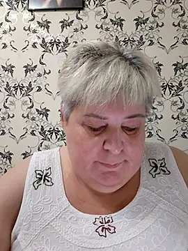 Snapshot of Baunti5555 chatting on 10/29/25, 08:38 Baunti5555 online show from 10/29/25, 08:38