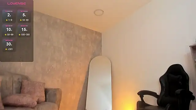 miacoopersx online show from 10/17/25, 01:03