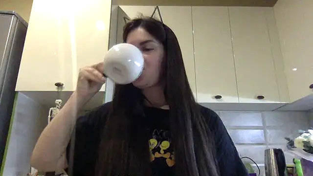 Karolina llove online show from 10/07/25, 08:06