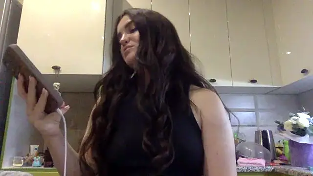 Karolina llove online show from 10/08/25, 08:39