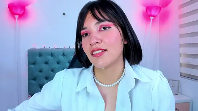 Snapshot of lina_bedoya_ chatting on 01/13/25, 05:55 lina bedoya online show from 01/13/25, 05:55