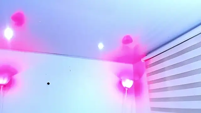 Snapshot of lina_bedoya_ chatting on 01/18/25, 02:44 lina bedoya online show from 01/18/25, 02:44