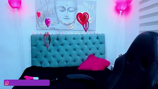 Snapshot of lina_bedoya_ chatting on 02/12/25, 03:05 lina bedoya online show from 02/12/25, 03:05