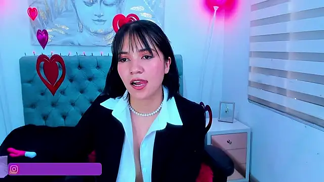 Snapshot of lina_bedoya_ chatting on 02/13/25, 11:39 lina bedoya online show from 02/13/25, 11:39