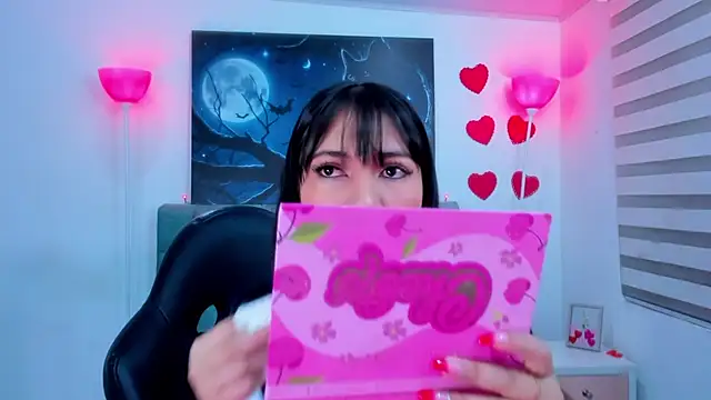 Snapshot of lina_bedoya_ chatting on 02/20/25, 11:42 lina bedoya online show from 02/20/25, 11:42