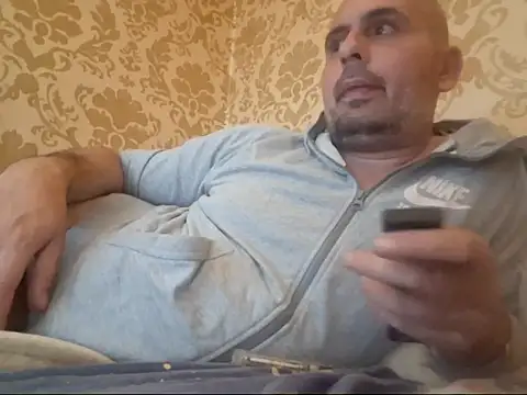 Snapshot of Basszos88i chatting on 09/27/25, 10:48 Basszos88i online show from 09/27/25, 10:48