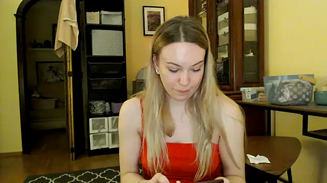 Snapshot of Scarlettford chatting on 01/18/25, 07:37 Scarlettford online show from 01/18/25, 07:37