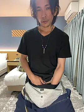 Katakuriko-Denpun online show from 10/27/25, 08:40