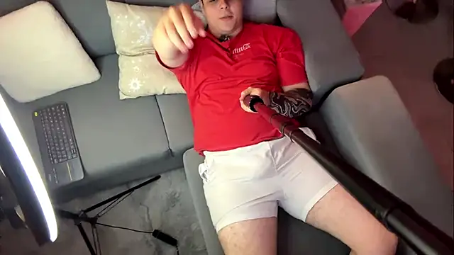 Snapshot of odin_blake chatting on 10/21/25, 02:45 odin blake online show from 10/21/25, 02:45