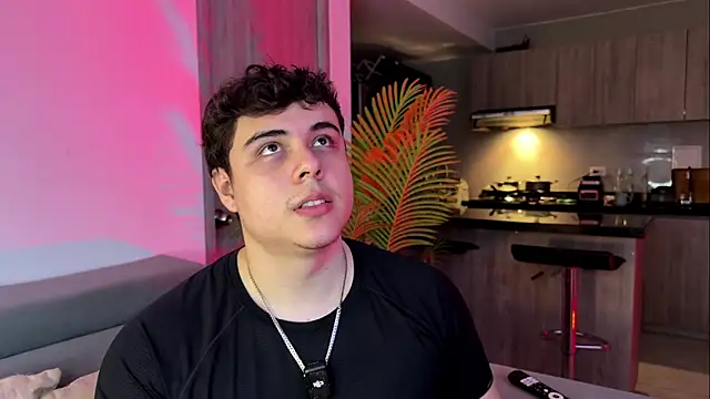 Snapshot of odin_blake chatting on 10/28/25, 02:37 odin blake online show from 10/28/25, 02:37