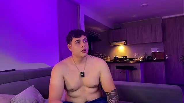 Snapshot of odin_blake chatting on 11/13/25, 02:32 odin blake online show from 11/13/25, 02:32