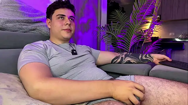 Snapshot of odin_blake chatting on 11/15/25, 02:20 odin blake online show from 11/15/25, 02:20