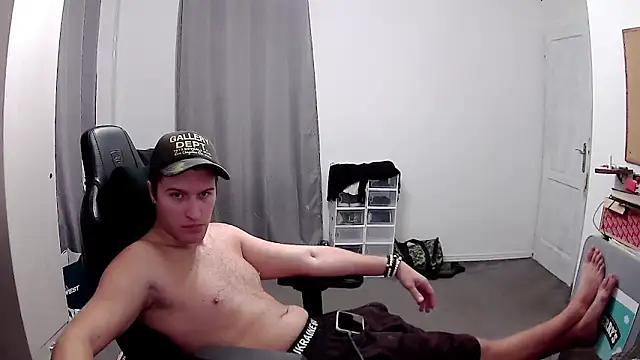 PKrisztian online show from 10/14/25, 02:51