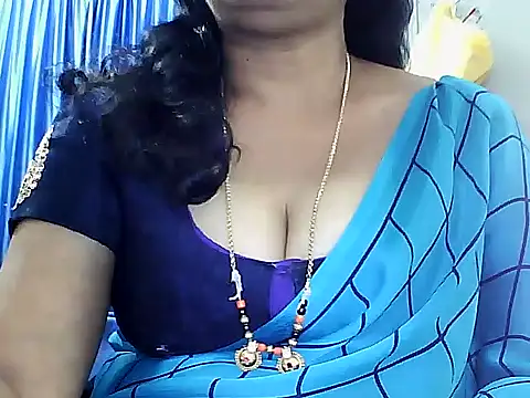 Snapshot of Vijji-telugu chatting on 12/10/24, 07:58 Vijji-telugu online show from 12/10/24, 07:58