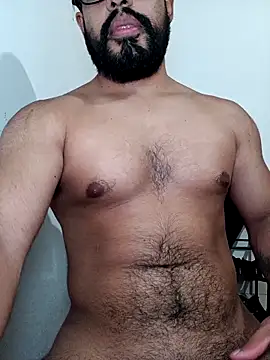 Snapshot of HombreS3n chatting on 10/25/25, 01:02 HombreS3n online show from 10/25/25, 01:02