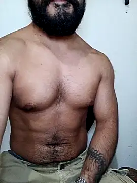 Snapshot of HombreS3n chatting on 11/19/25, 10:32 HombreS3n online show from 11/19/25, 10:32