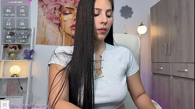 Snapshot of cristal_bunny_ chatting on 11/09/25, 02:32 cristal bunny online show from 11/09/25, 02:32