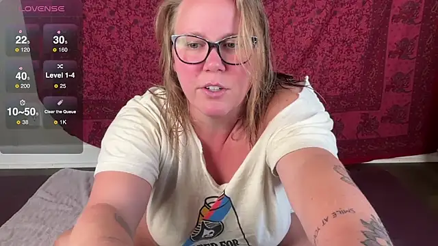 GlitterKitty108 online show from 10/19/25, 01:34