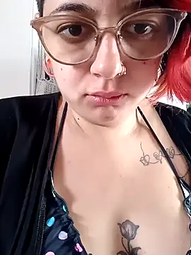 Snapshot of ConeNella chatting on 12/30/24, 02:30 ConeNella online show from 12/30/24, 02:30