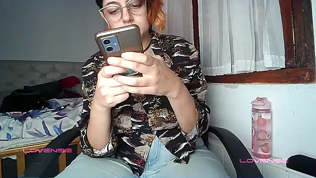 Snapshot of ConeNella chatting on 03/14/25, 03:03 ConeNella online show from 03/14/25, 03:03