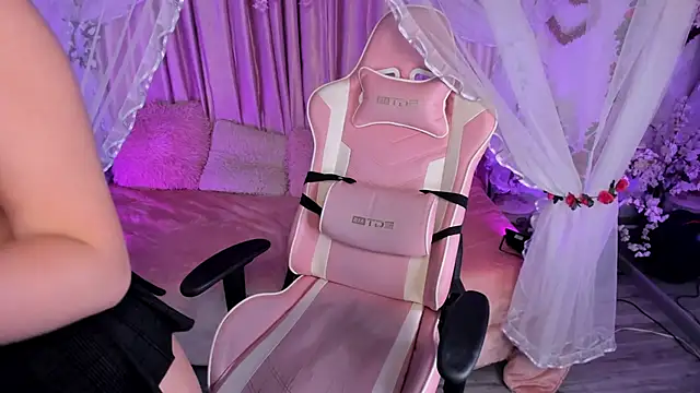 ino yamanaka  online show from 12/12/24, 12:59