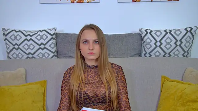 Snapshot of MelissaMelrey chatting on 12/02/24, 11:01 MelissaMelrey online show from 12/02/24, 11:01