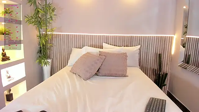 EmmilyCollson online show from 10/12/25, 12:48