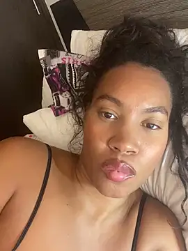 Carolinarossees online show from 09/30/25, 08:58