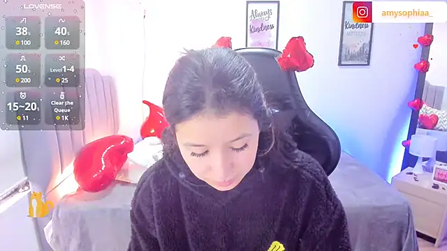 Amy joones online show from 02/11/25, 01:30