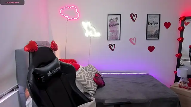 Amy joones online show from 02/17/25, 01:21