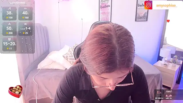 Amy joones online show from 03/06/25, 04:38