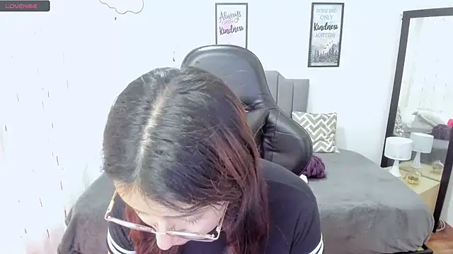 Amy joones online show from 09/17/25, 11:56