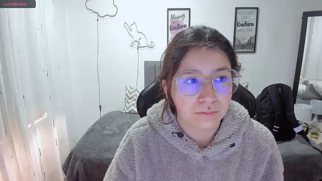 Amy joones online show from 10/08/25, 12:14