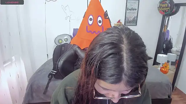 Amy joones online show from 10/29/25, 12:40